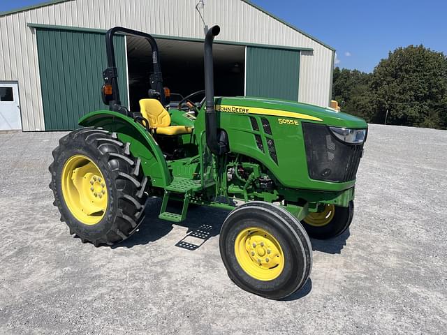 Image of John Deere 5055E equipment image 1