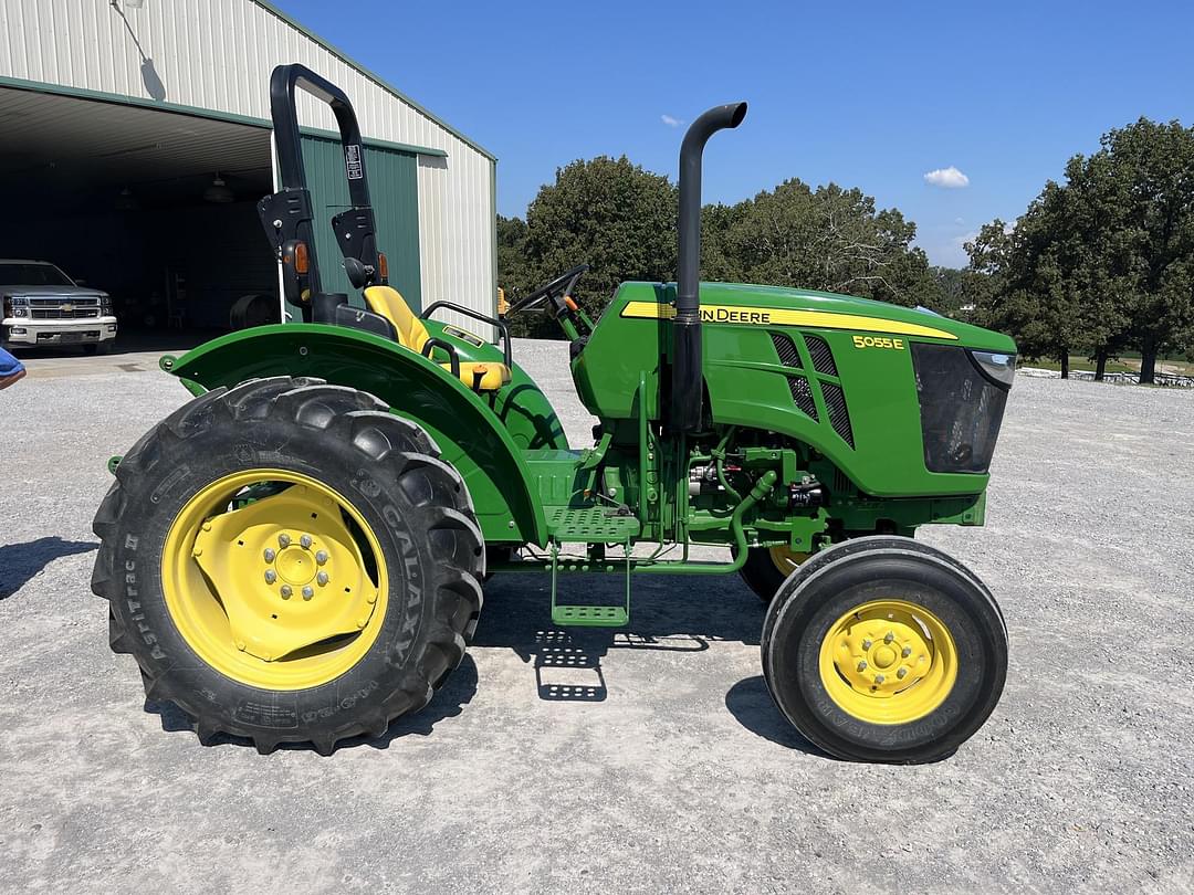 Image of John Deere 5055E Primary image