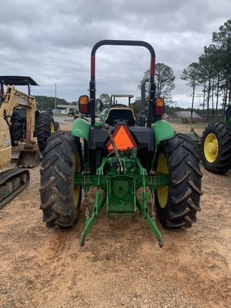 Image of John Deere 5055E equipment image 3