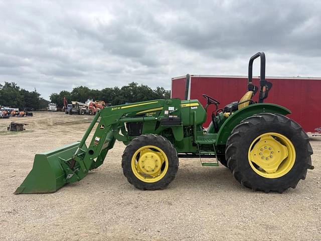 Image of John Deere 5055E equipment image 1
