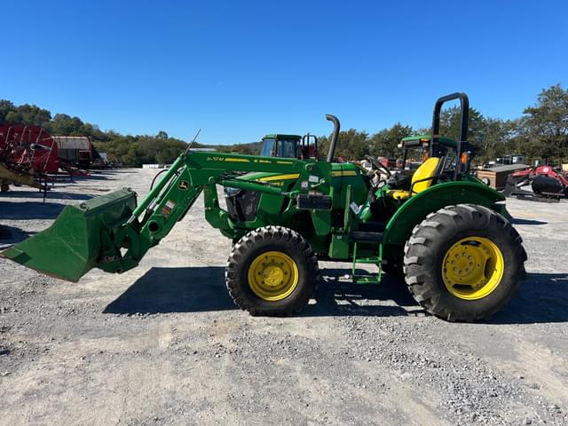 Image of John Deere 5055E equipment image 3