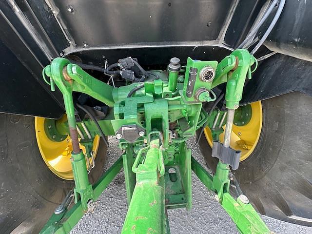 Image of John Deere 5055E equipment image 4