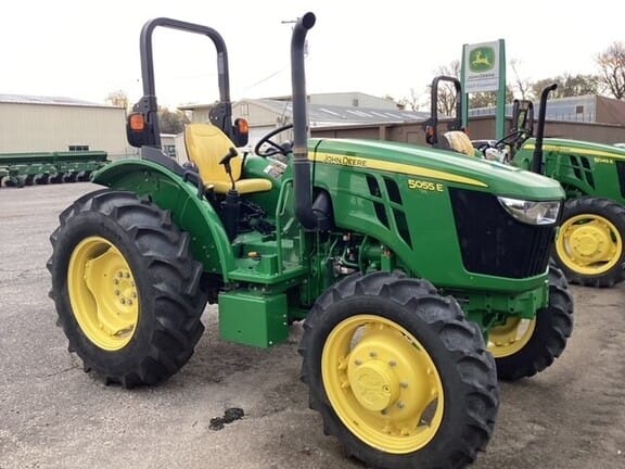 Main image John Deere 5055E