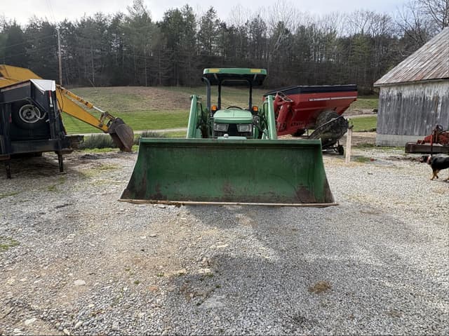 Image of John Deere 5055E equipment image 4