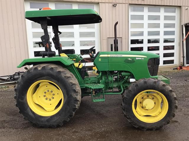 Image of John Deere 5055E equipment image 2