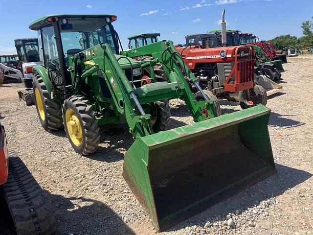 Image of John Deere 5055E equipment image 1