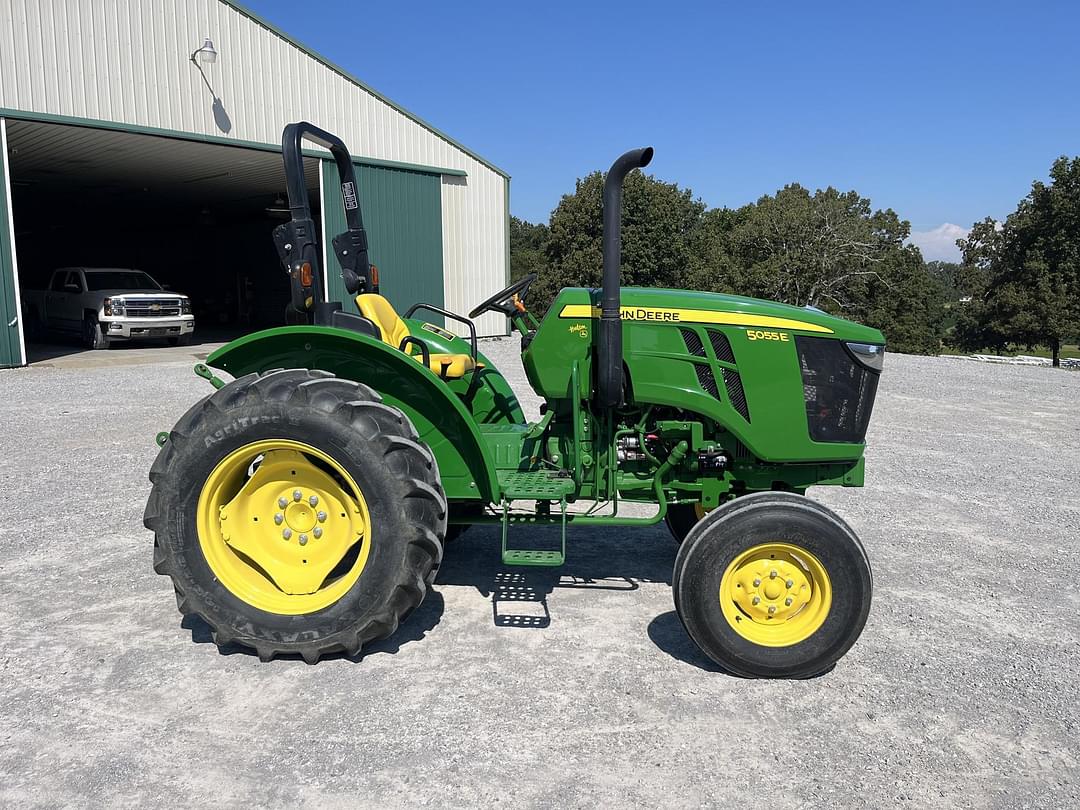 Image of John Deere 5055E Primary image