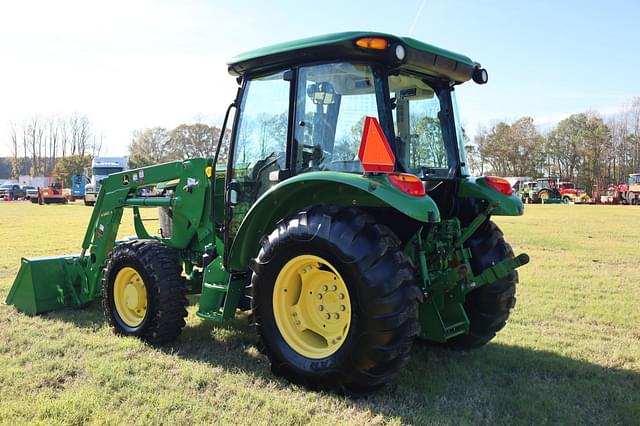 Image of John Deere 5055E equipment image 4