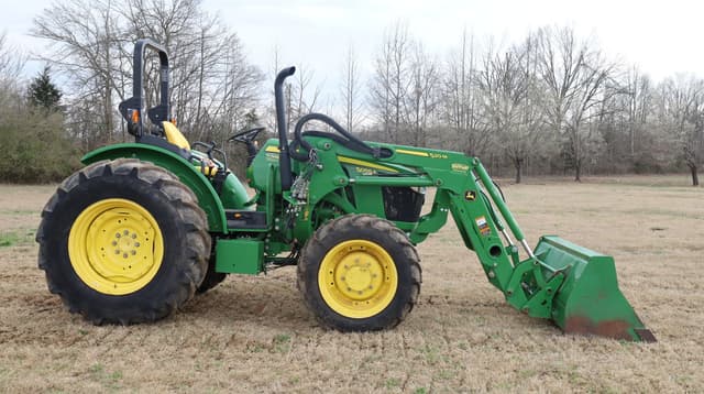 Image of John Deere 5055E equipment image 3