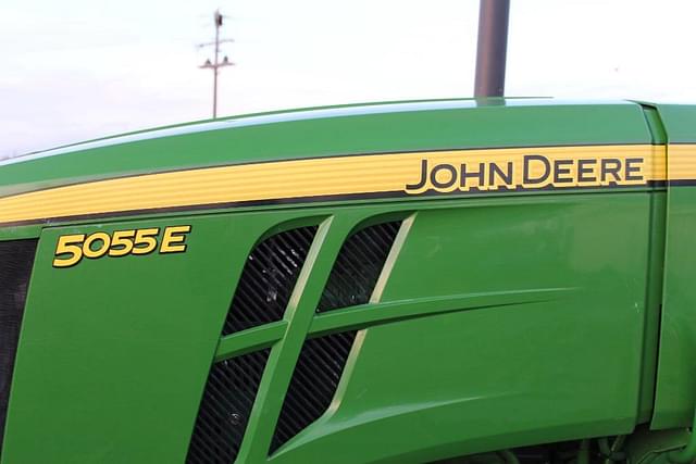 Image of John Deere 5055E equipment image 1