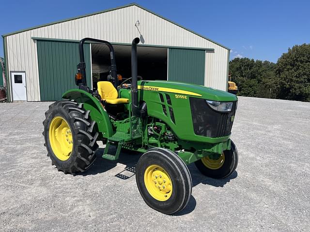 Image of John Deere 5055E equipment image 1