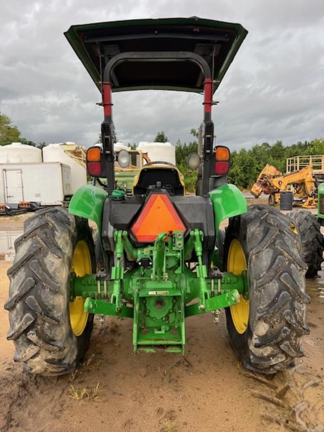 Image of John Deere 5055E equipment image 4