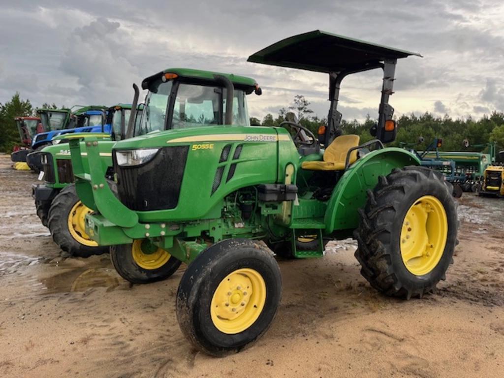 Image of John Deere 5055E Primary image