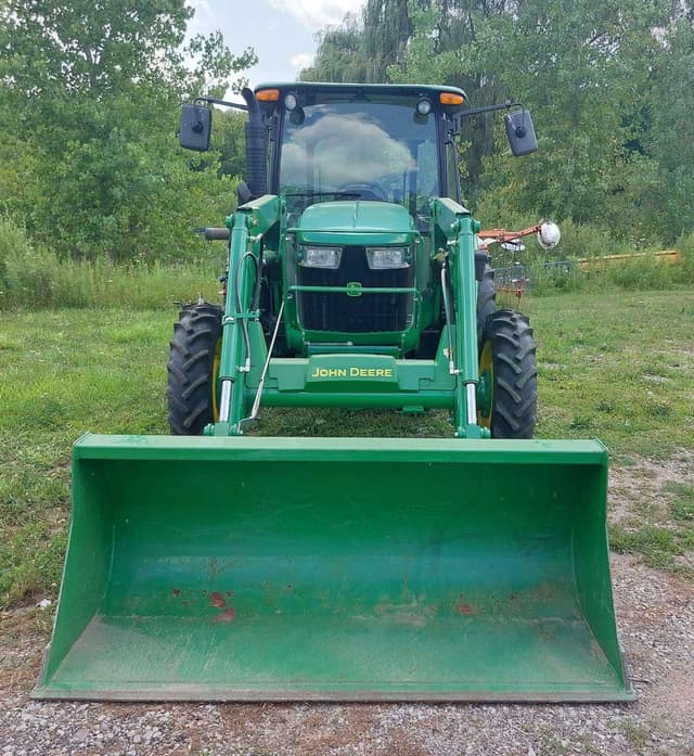 Image of John Deere 5055E equipment image 3