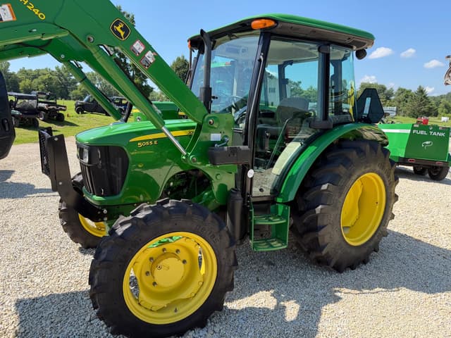 Image of John Deere 5055E equipment image 1