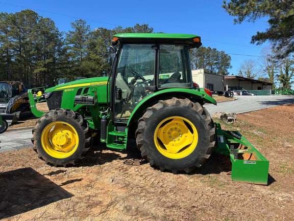 Image of John Deere 5060E equipment image 2