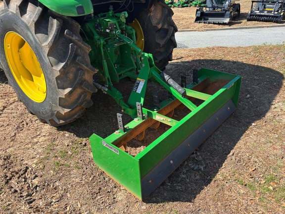 Image of John Deere 5060E equipment image 4