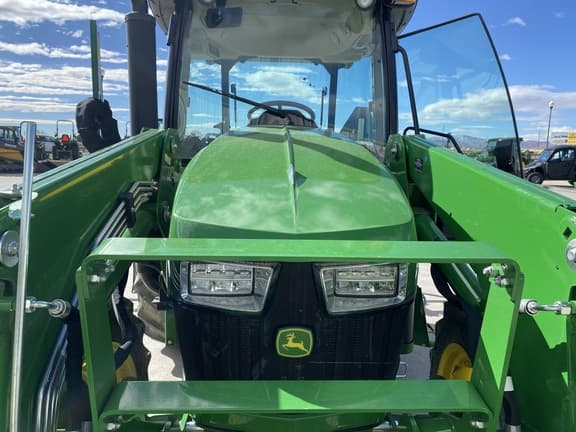 Image of John Deere 5060E equipment image 2