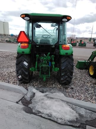 Image of John Deere 5060E equipment image 3