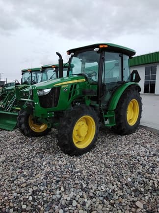 Image of John Deere 5060E equipment image 4