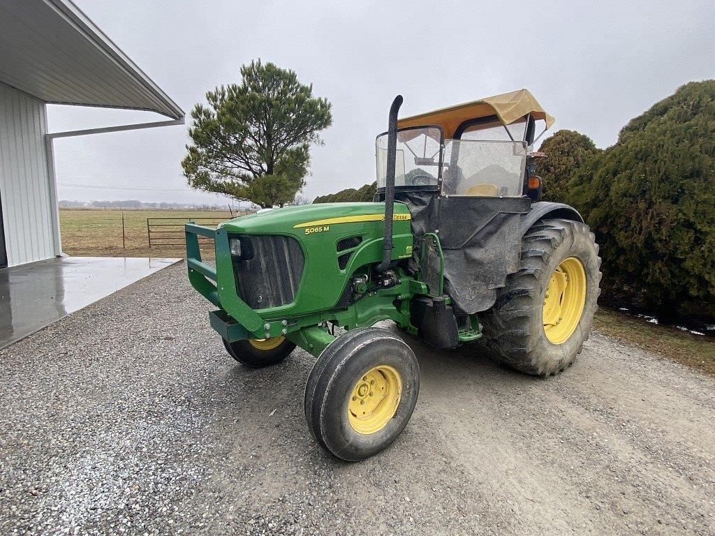 Image of John Deere 5065M Primary image