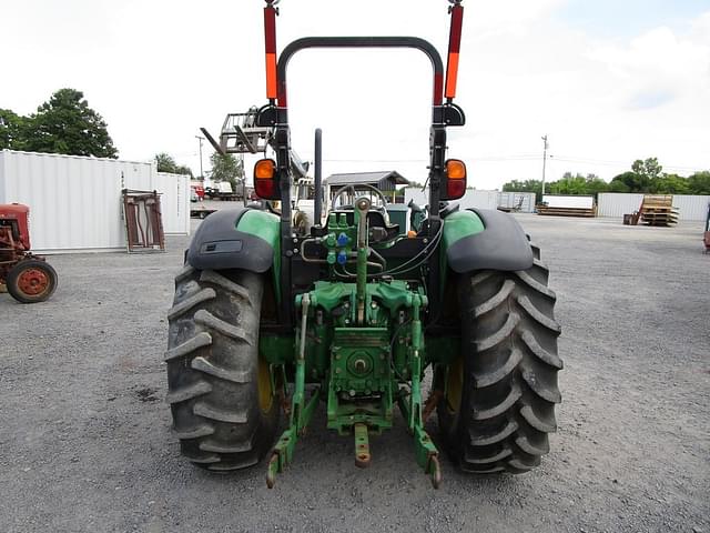 Image of John Deere 5065M equipment image 4