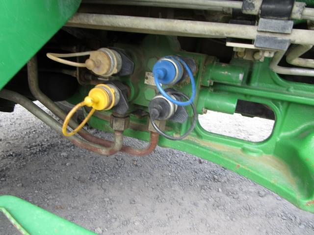 Image of John Deere 5065M equipment image 3