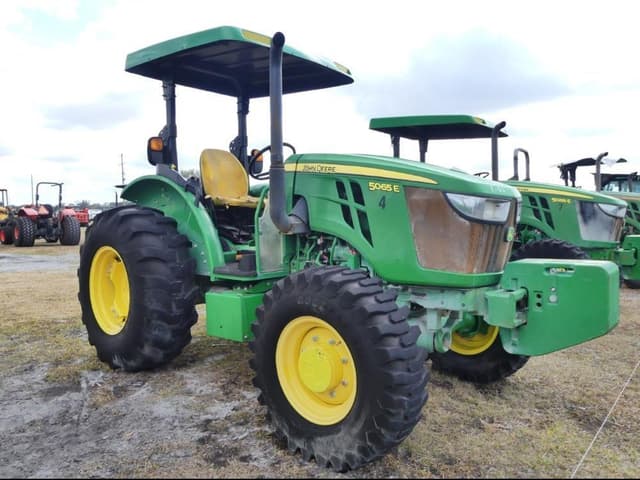 Image of John Deere 5065E equipment image 1