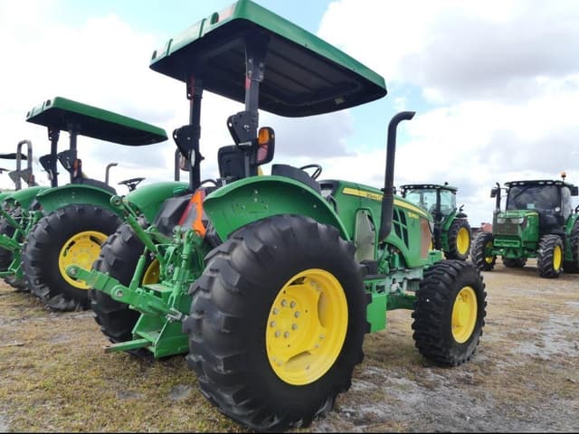 Image of John Deere 5065E equipment image 2