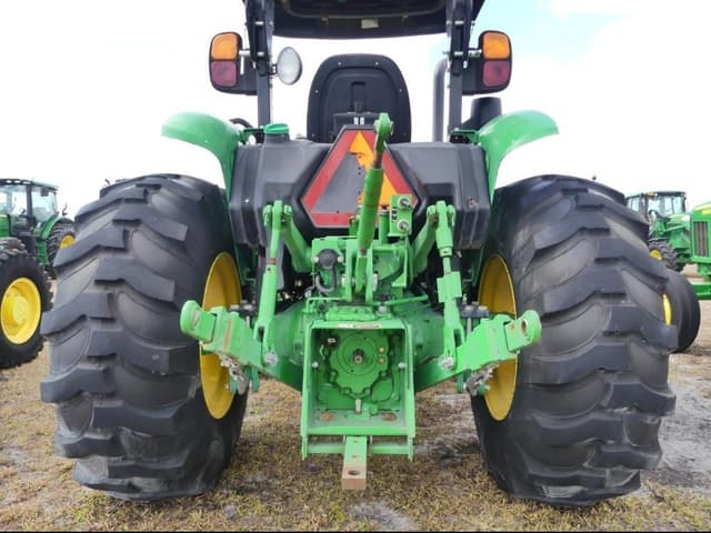 Image of John Deere 5065E equipment image 4