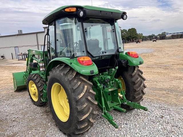 Image of John Deere 5065E equipment image 3