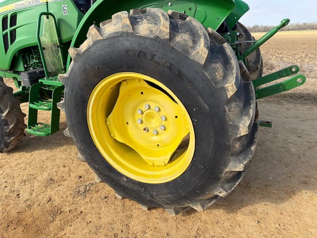 Image of John Deere 5065E equipment image 1