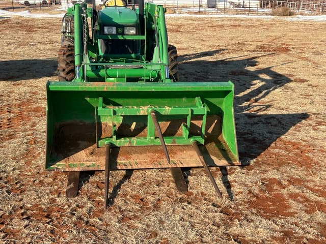 Image of John Deere 5065E equipment image 1