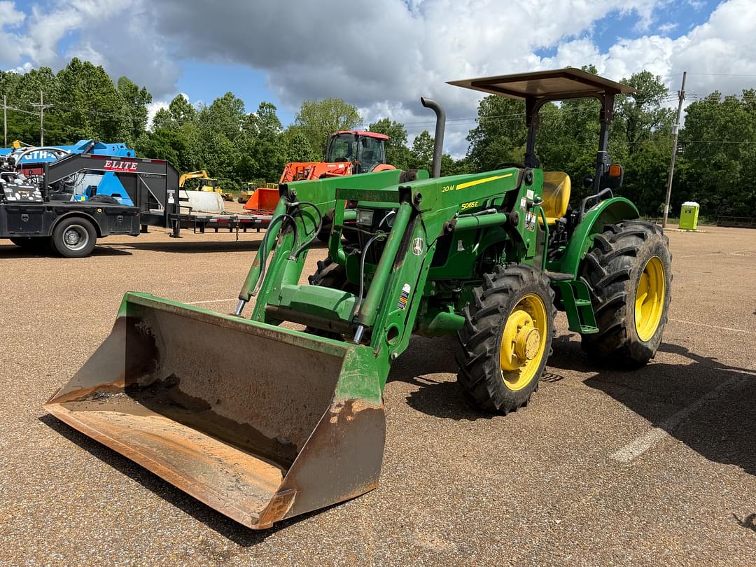 Image of John Deere 5065E Primary image