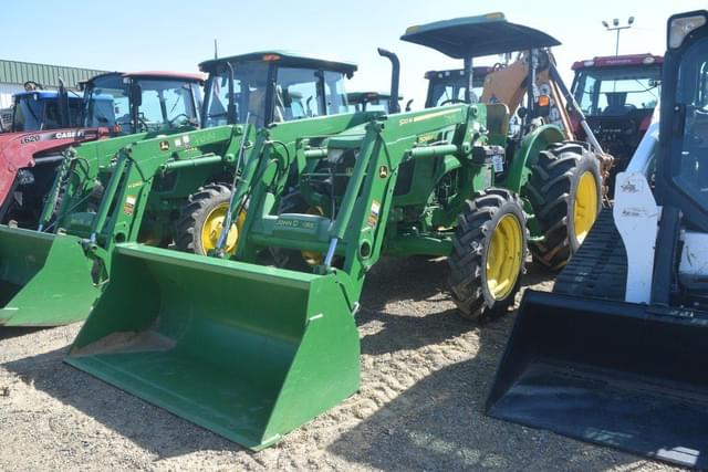 Image of John Deere 5065E equipment image 4