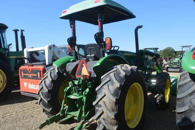 Image of John Deere 5065E equipment image 2