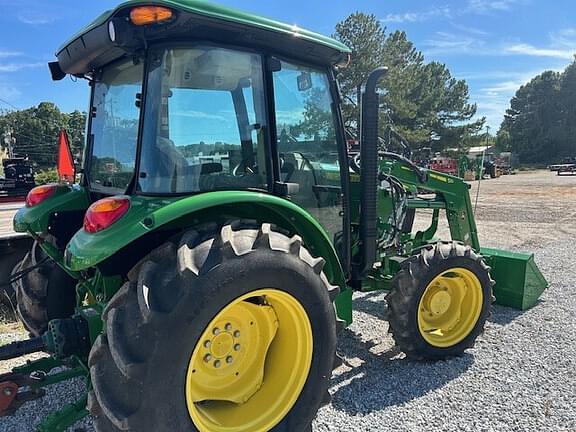 Image of John Deere 5065E equipment image 1