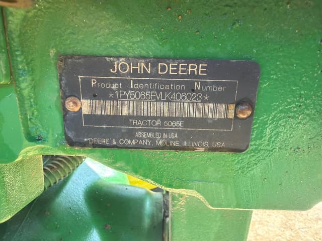 Image of John Deere 5065E equipment image 4