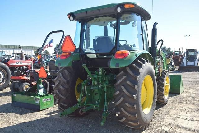 Image of John Deere 5065E equipment image 2