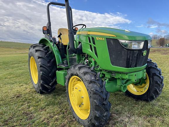 Image of John Deere 5065E Primary image