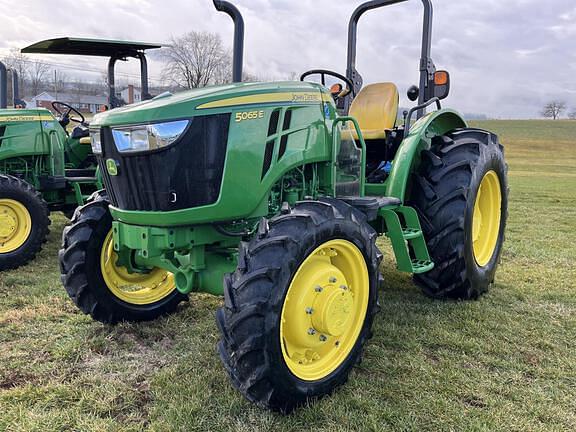 Image of John Deere 5065E equipment image 1