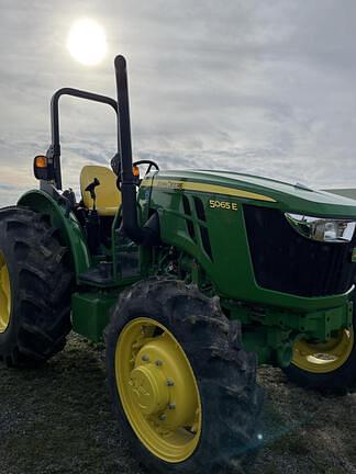 Image of John Deere 5065E equipment image 1