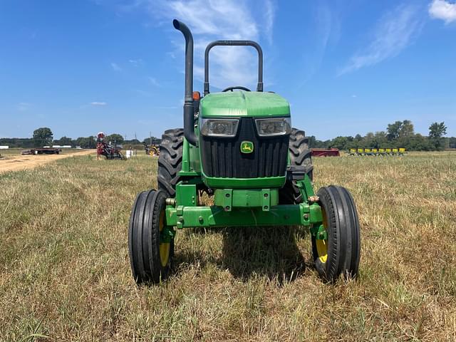 Image of John Deere 5065E equipment image 3