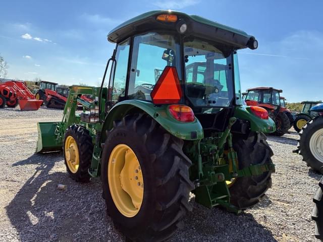 Image of John Deere 5065E equipment image 3