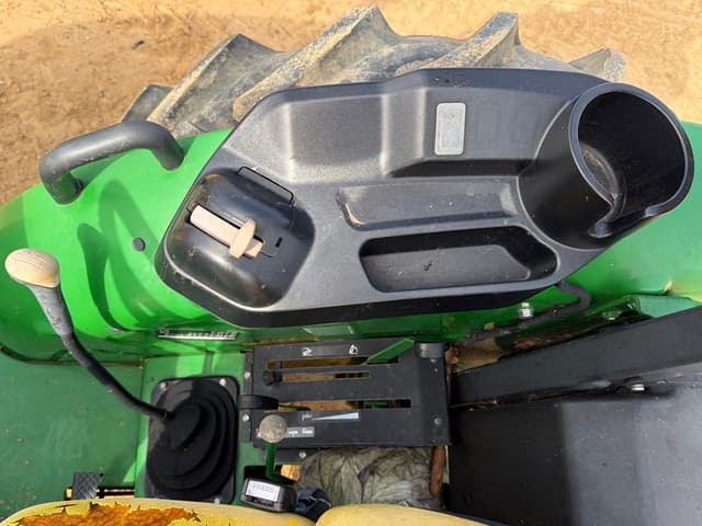 Image of John Deere 5065E equipment image 4