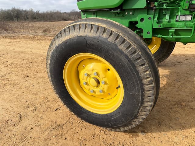 Image of John Deere 5065E equipment image 2