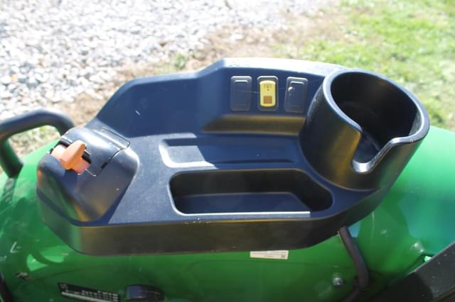 Image of John Deere 5065E equipment image 4