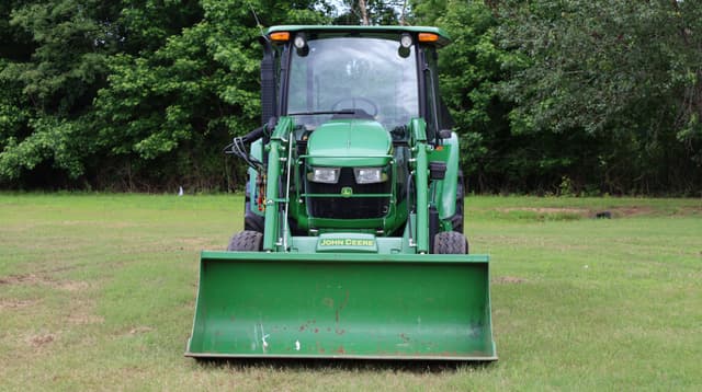 Image of John Deere 5065E equipment image 1