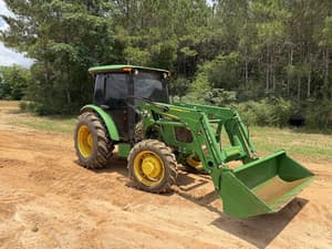 John Deere 5065E Image