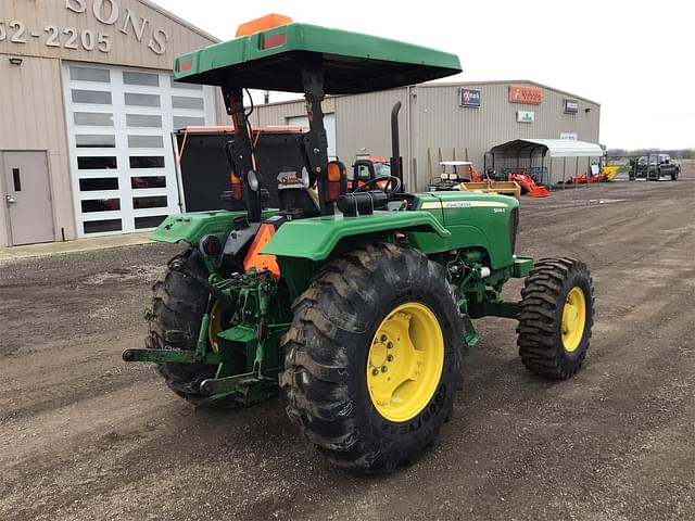 Image of John Deere 5065E equipment image 4